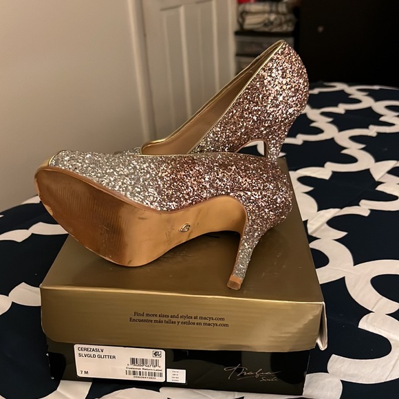 Thalia Sodi silver gold glitter heel - Picture 3 of 5